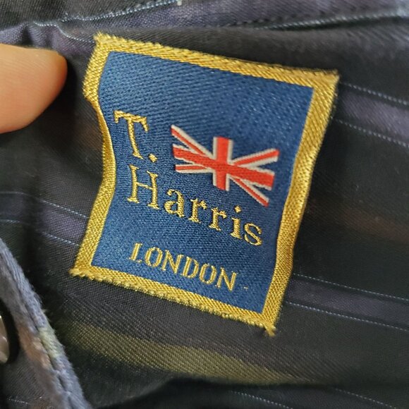 T. Harris Shirt Mens XXL Blue Striped Button-Down Long Sleeve Cotton Classic Fit - Picture 2 of 9